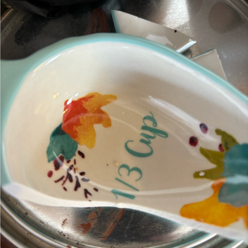 The Pioneer Woman Collected Ceramic Baking Set, 16-Pieces missing 1 piece - Picture 9 of 16
